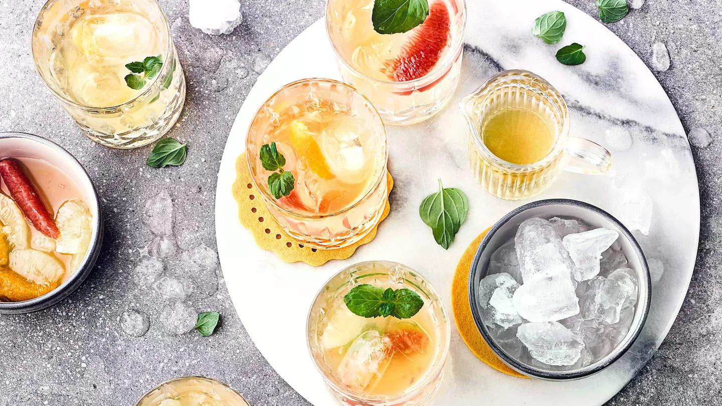 Rezeptbild Zitrus-Minze Getränk in Gläsern