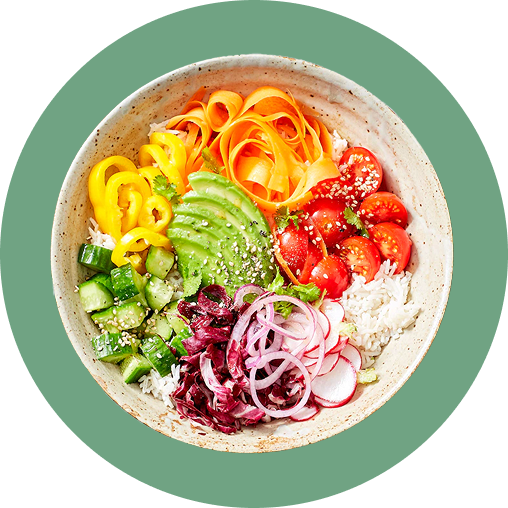 header side image bunter mix Eine bunte Bowl mit Avocado, Tomate, Karotte und weiteren Zutaten